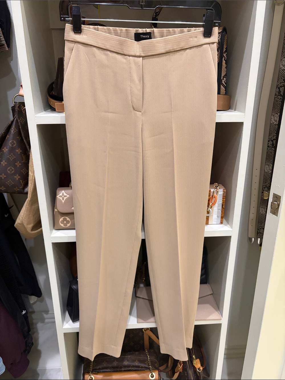Theory Beige Straight-Leg Tailored Trousers. SZ 00. Like new.